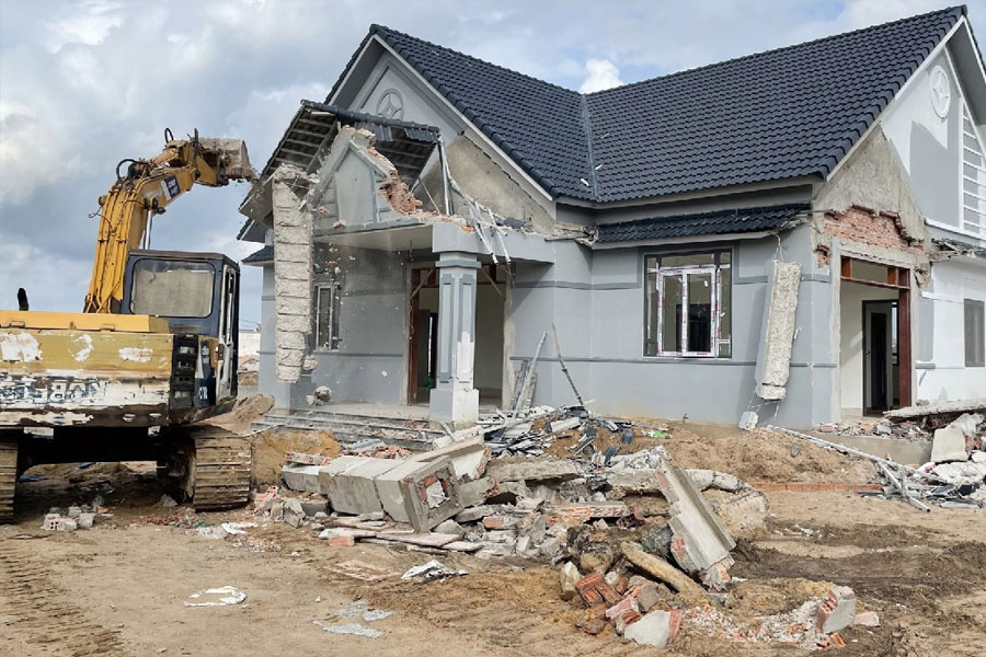 Tháo dỡ nhà cửa tại Nghệ An